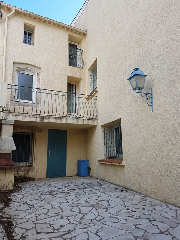 Maison de village ARMISSAN 232000€ MYRIAM MAGNE IMMOBILIER Maison de village ARMISSAN 232000€ MYRIAM MAGNE IMMOBILIER