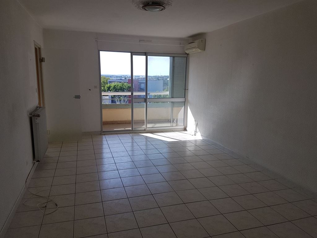 Appartement Appartement NARBONNE 99000€ MYRIAM MAGNE IMMOBILIER Appartement Appartement NARBONNE 99000€ MYRIAM MAGNE IMMOBILIER