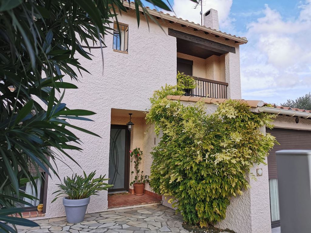 Maison NARBONNE 325000€ MYRIAM MAGNE IMMOBILIER Maison NARBONNE 325000€ MYRIAM MAGNE IMMOBILIER