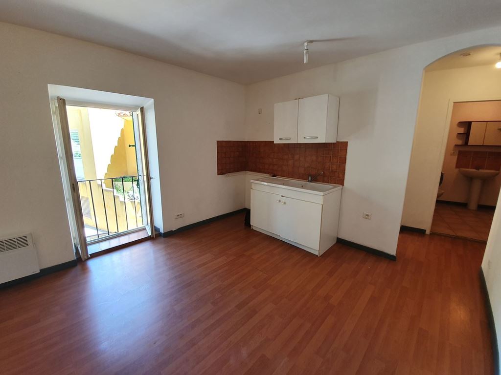 Immeuble COURSAN 174000€ MYRIAM MAGNE IMMOBILIER Immeuble COURSAN 174000€ MYRIAM MAGNE IMMOBILIER