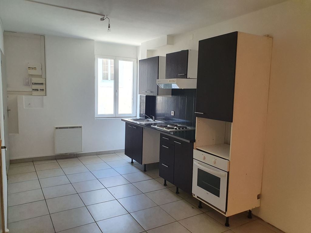 Maison de village COURSAN 82000€ MYRIAM MAGNE IMMOBILIER Maison de village COURSAN 82000€ MYRIAM MAGNE IMMOBILIER