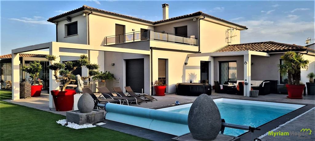 Maison LAREDORTE 870000€ MYRIAM MAGNE IMMOBILIER Maison LAREDORTE 870000€ MYRIAM MAGNE IMMOBILIER