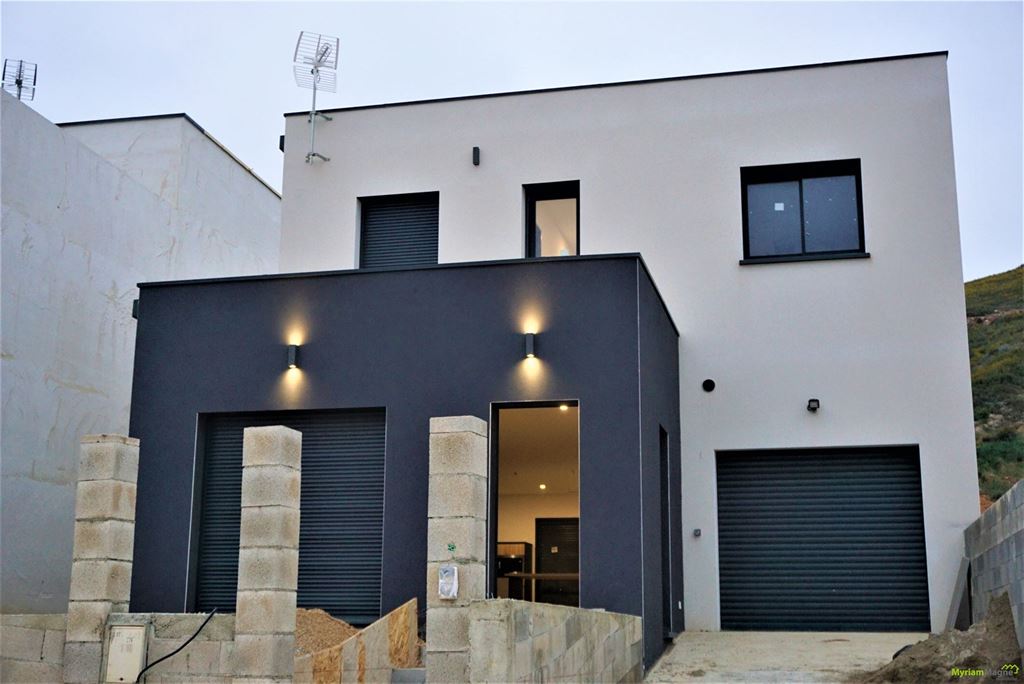 Maison NARBONNE 460000€ MYRIAM MAGNE IMMOBILIER Maison NARBONNE 460000€ MYRIAM MAGNE IMMOBILIER