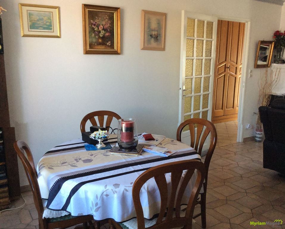 Maison VINASSAN 249000€ MYRIAM MAGNE IMMOBILIER Maison VINASSAN 249000€ MYRIAM MAGNE IMMOBILIER