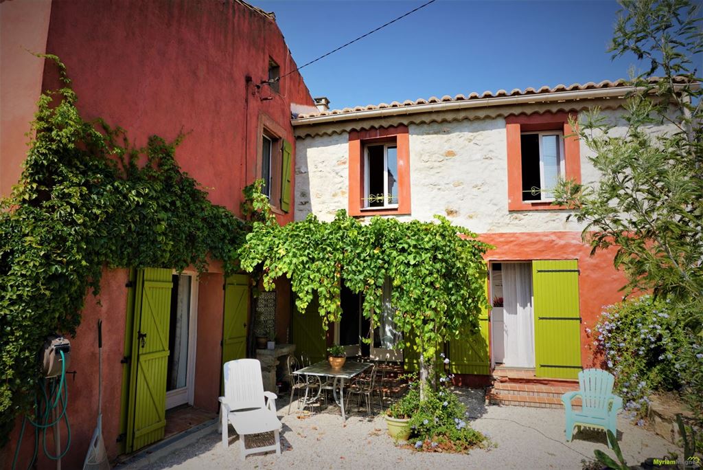 Maison MONSERET 230000€ MYRIAM MAGNE IMMOBILIER Maison MONSERET 230000€ MYRIAM MAGNE IMMOBILIER