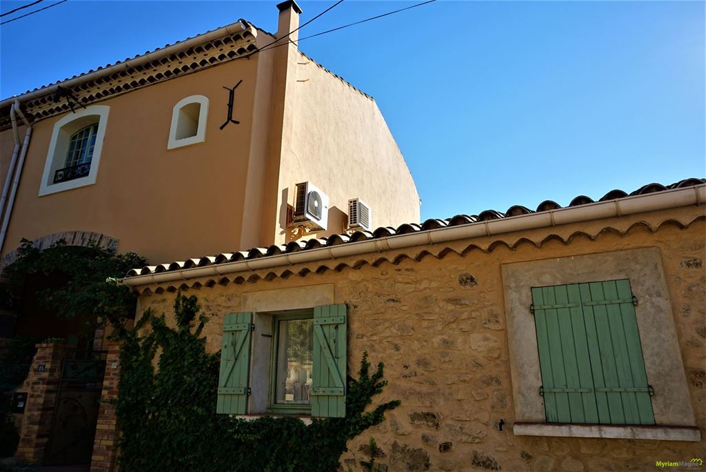 Maison MONTSERET 215000€ MYRIAM MAGNE IMMOBILIER Maison MONTSERET 215000€ MYRIAM MAGNE IMMOBILIER