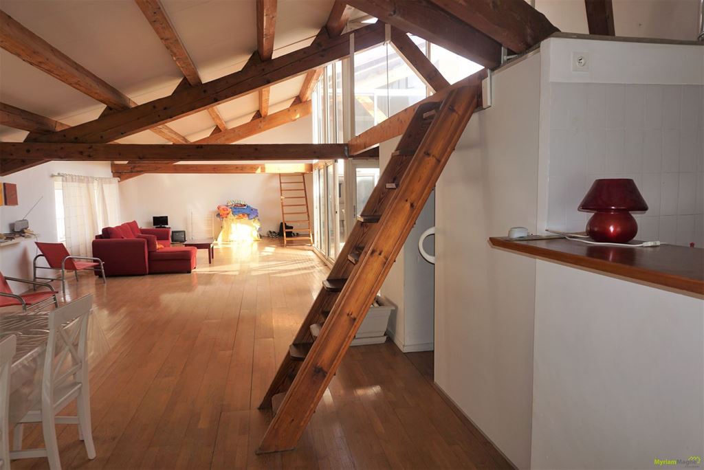 Appartement Loft NARBONNE 146000€ MYRIAM MAGNE IMMOBILIER