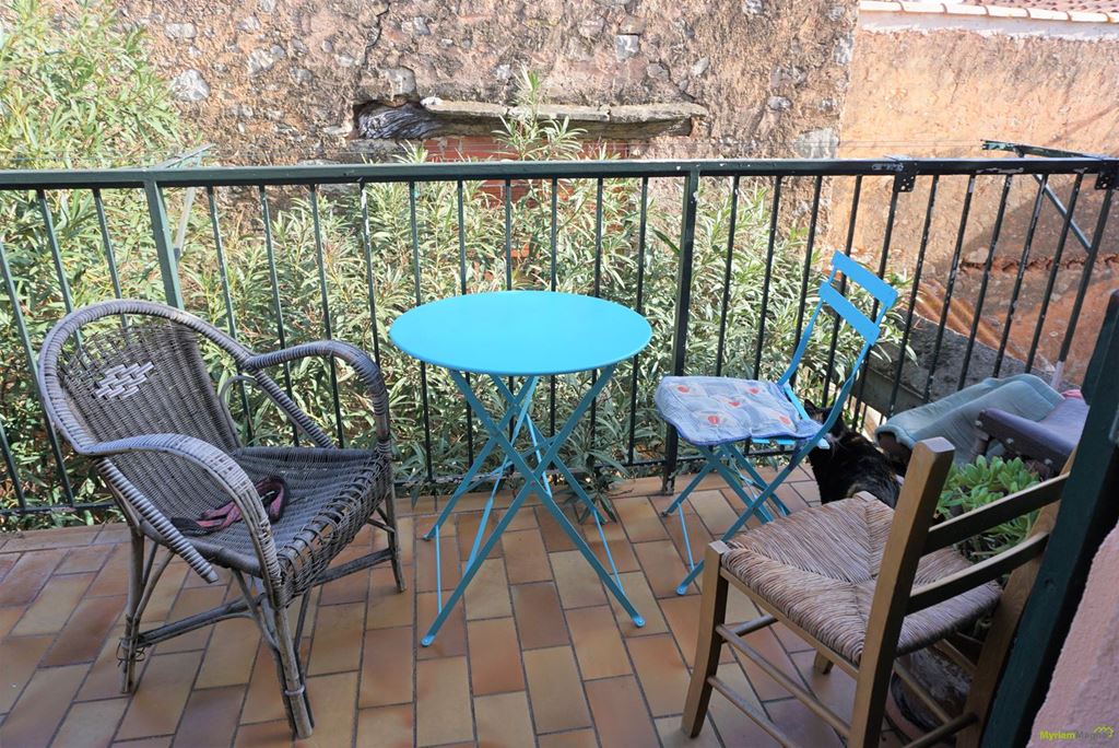 Maison de village VILLESPASSANS 99000€ MYRIAM MAGNE IMMOBILIER Maison de village VILLESPASSANS 99000€ MYRIAM MAGNE IMMOBILIER